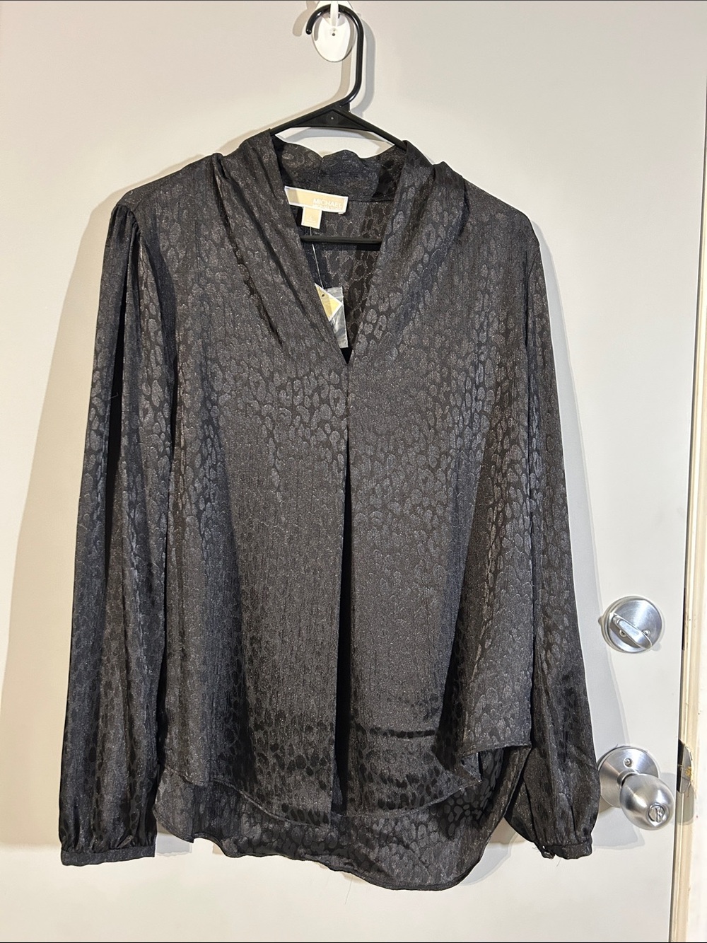 MICHAEL Michael Kors Black tonal leopard jacquard print Long-Sleeve Blouse